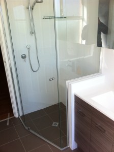 renovation. semi-frameless shower screen
